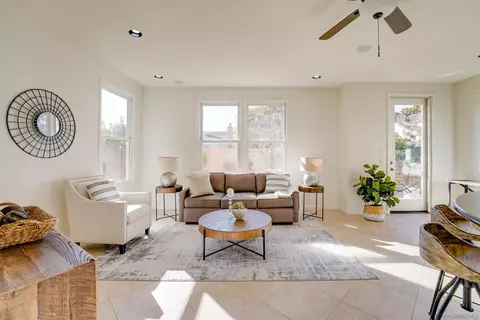 1343 Caminito Balada, La Jolla, CA 92037 photo 10