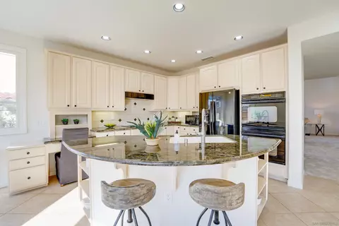 1343 Caminito Balada, La Jolla, CA 92037 photo 13