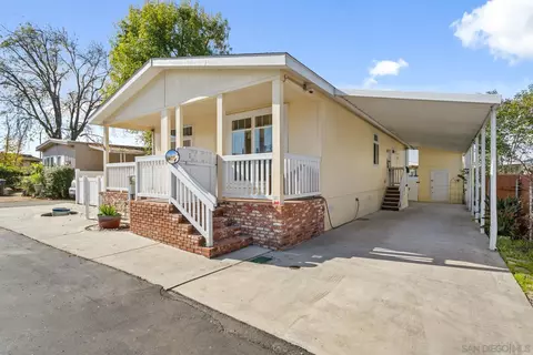 260 E Bradley Ave #SPC 26, El Cajon, CA 92021 photo 2
