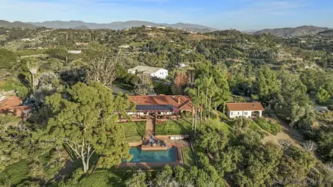 3103 Via Del Cielo, Fallbrook, CA 92028 photo 2