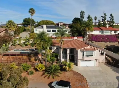 204 Colina Ter, Vista, CA 92084