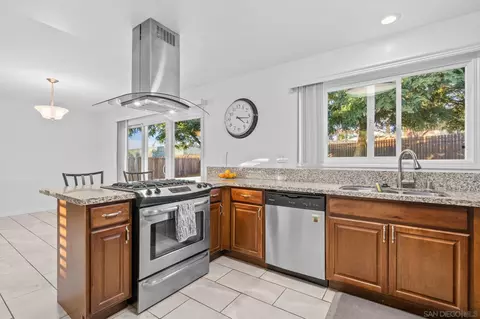 10119 Strathmore Dr, Santee, CA 92071 photo 23