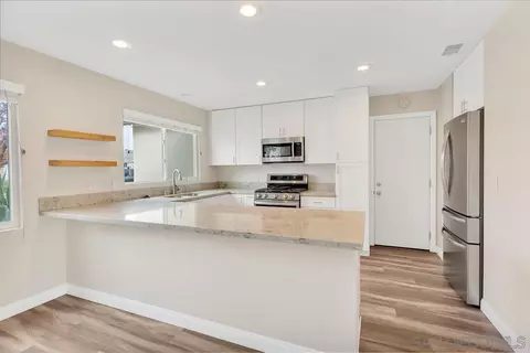 9357 Burning Tree Way, Santee, CA 92071 photo 17