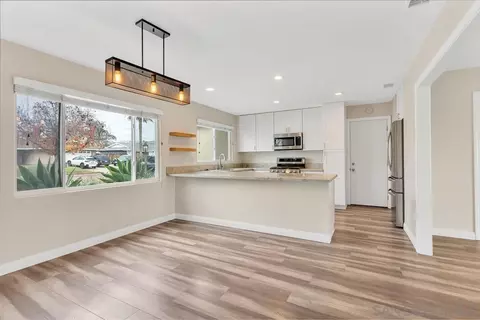 9357 Burning Tree Way, Santee, CA 92071 photo 16