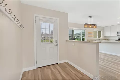 9357 Burning Tree Way, Santee, CA 92071 photo 4