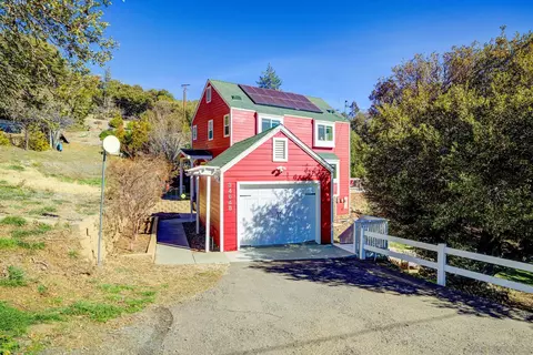 Exterior - 34648 Navajo Rd, Julian, CA 92036 photo 6 of 7