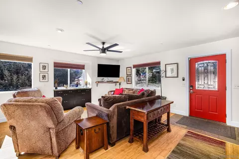 Living - 34648 Navajo Rd, Julian, CA 92036 photo 2 of 3