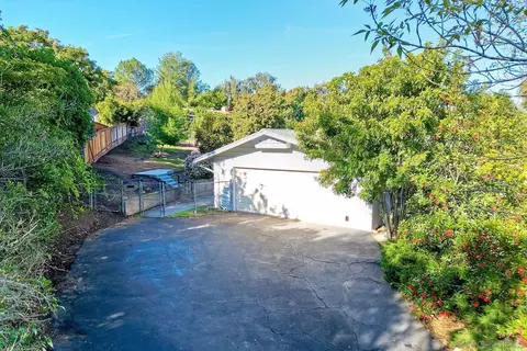 16414 Martincoit Rd, Poway, CA 92064
