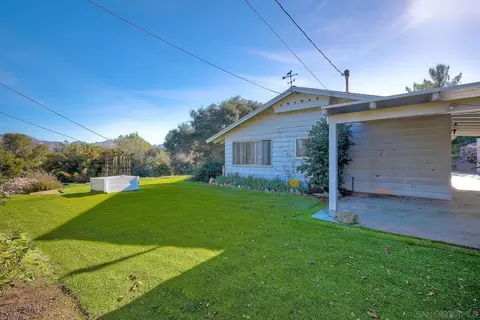 16414 Martincoit Rd, Poway, CA 92064 photo 2