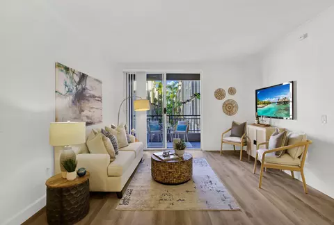 9263 Regents Rd #B205, La Jolla, CA 92037 photo 2