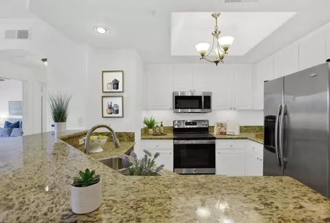 9263 Regents Rd #B205, La Jolla, CA 92037 photo 23