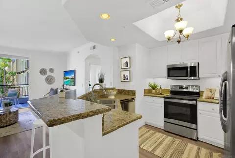9263 Regents Rd #B205, La Jolla, CA 92037 photo 24
