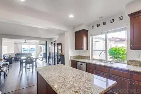 2207 Pasadena Ct #6, Chula Vista, CA 91915