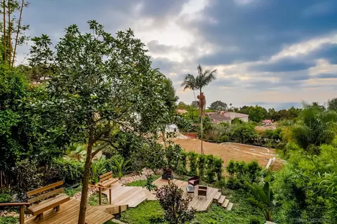 7661 Hillside Dr, La Jolla, CA 92037 photo 13