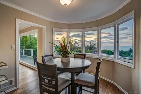 7661 Hillside Dr, La Jolla, CA 92037 photo 6