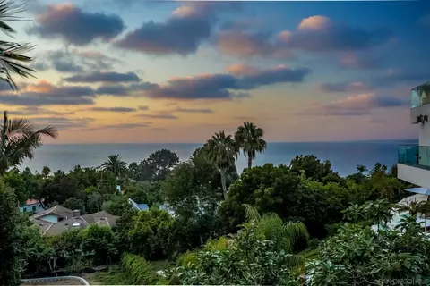 7661 Hillside Dr, La Jolla, CA 92037 photo 15