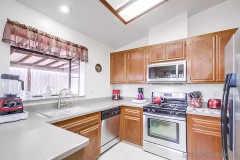 8401 Sleepy Way, El Cajon, CA 92021 photo 15