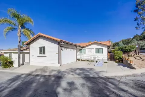 8401 Sleepy Way, El Cajon, CA 92021 photo 2