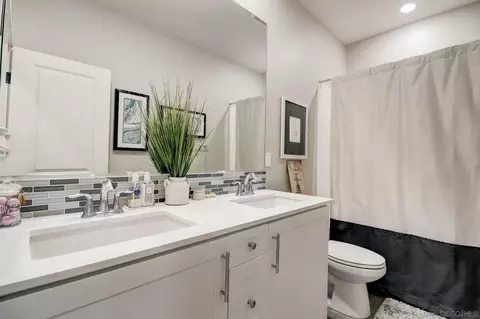 1206 Delpy View Pt, Vista, CA 92084 photo 19