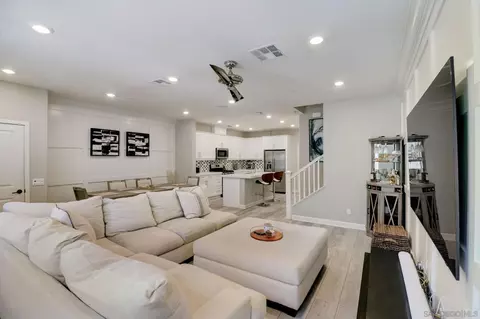 1206 Delpy View Pt, Vista, CA 92084 photo 5