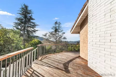 Exterior - 15918 Lime Grove Rd, Poway, CA 92064 photo 12 of 15