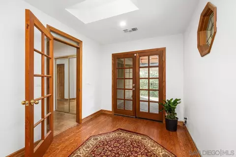 Entry Way - 15918 Lime Grove Rd, Poway, CA 92064 photo 4 of 7