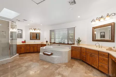 Bath - 15918 Lime Grove Rd, Poway, CA 92064 photo 1 of 6