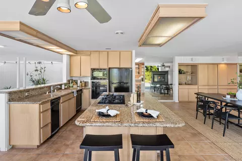 2422 Via Siena, La Jolla, CA 92037 photo 3