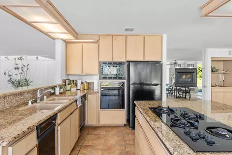 2422 Via Siena, La Jolla, CA 92037 photo 8