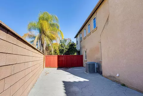 31501 Six Rivers Ct, Temecula, CA 92592 photo 4