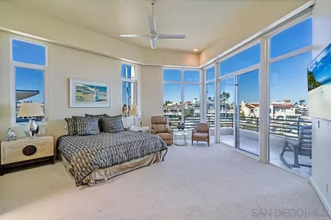 Bedroom - 13 Green Turtle Rd, Coronado, CA 92118 photo 4 of 5