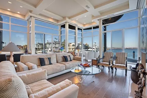 Living - 13 Green Turtle Rd, Coronado, CA 92118 photo 2 of 10