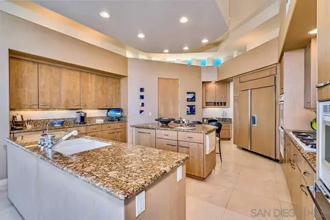 Kitchen - 13 Green Turtle Rd, Coronado, CA 92118 photo 3 of 4
