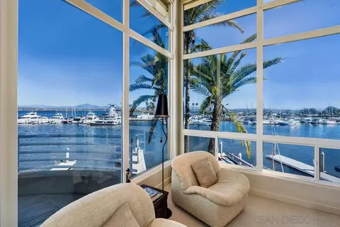Living - 13 Green Turtle Rd, Coronado, CA 92118 photo 9 of 10