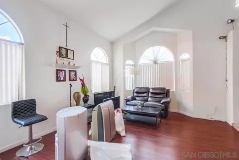 326 Carlson Ct, Vista, CA 92083 photo 6