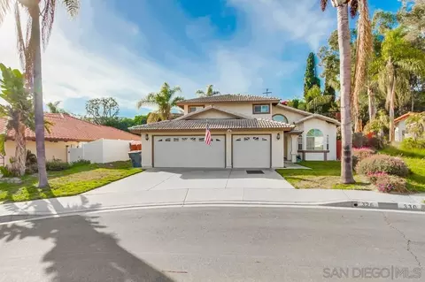326 Carlson Ct, Vista, CA 92083