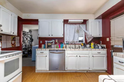 348 Roosevelt St, Coalinga, CA 93210 photo 6