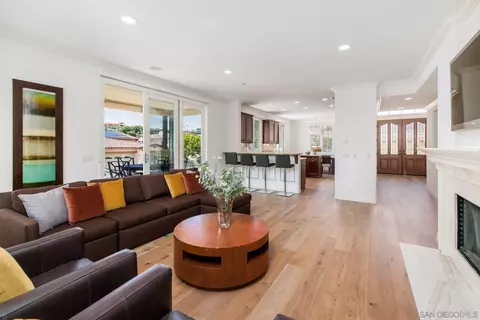 Living - 1303 Caminito Floreo, La Jolla, CA 92037 photo 2 of 3