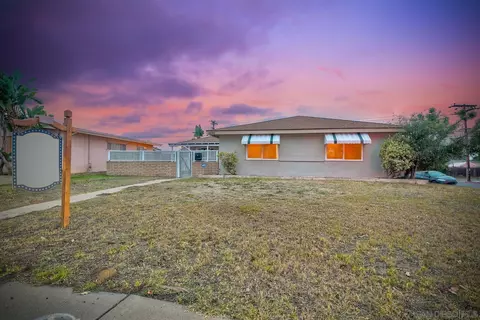 4690 Clairemont Dr, San Diego, CA 92117