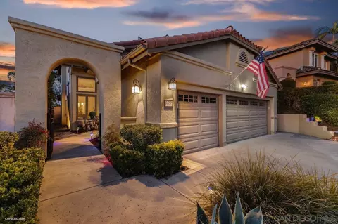 822 Calle Montera, Escondido, CA 92025 photo 5