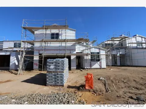 35235 Valencia Pt #418, Fallbrook, CA 92028 photo 2