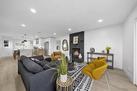 1916 Coolidge St, San Diego, CA 92111