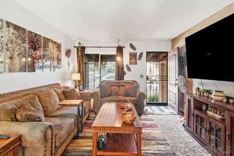 12731 Papago Dr, Poway, CA 92064 photo 4