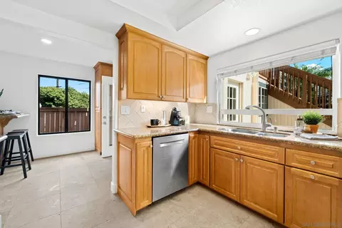 8573 Paseo Del Sol, Santee, CA 92071 photo 16