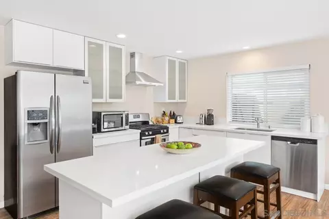 8795 Menkar Rd, San Diego, CA 92126