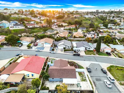 View/Area - 337 Osage St, Spring Valley, CA 91977 photo 2 of 3
