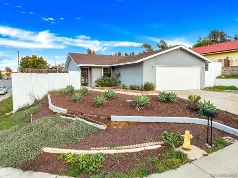 Exterior - 337 Osage St, Spring Valley, CA 91977 photo 3 of 7