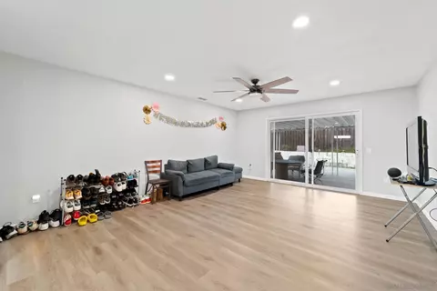 Living - 337 Osage St, Spring Valley, CA 91977 photo 2 of 3