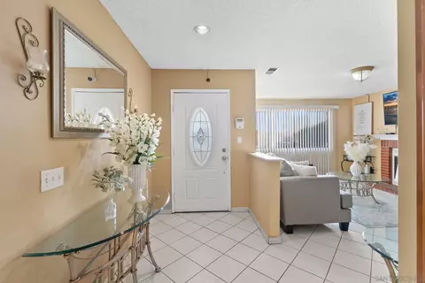 269 Puffin Dr, Vista, CA 92083 photo 8