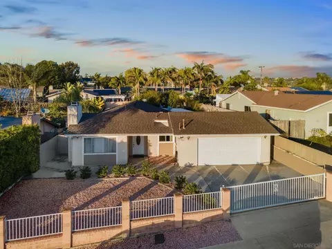 269 Puffin Dr, Vista, CA 92083 photo 3